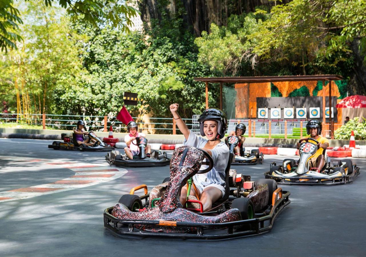 Sunway Resort Hotel Petaling Jaya Eksteriør billede Kart racing at the park